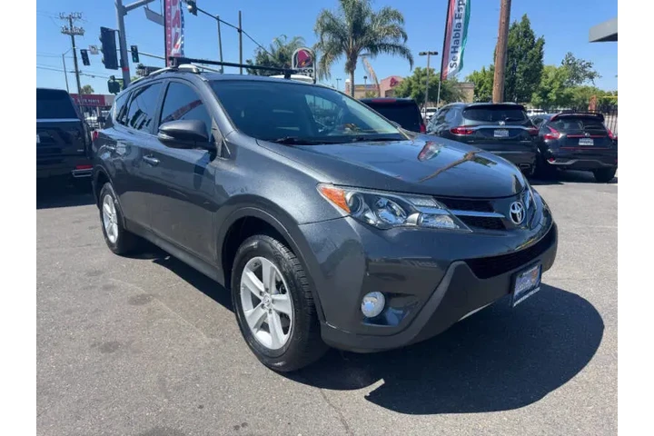 $12998 : 2014 RAV4 XLE image 3