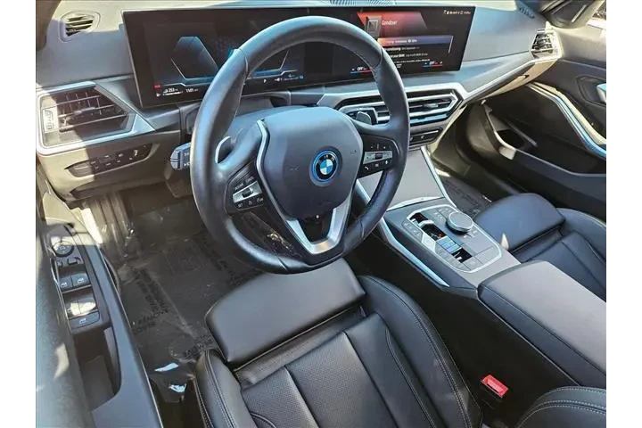 $32905 : BMW 3 Series 2024 330e 4dr S image 9