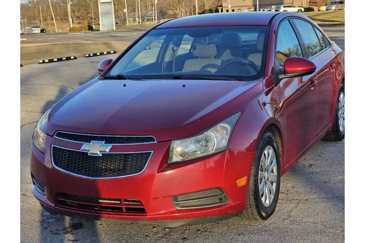 $3995 : 2011 Cruze LT image 4