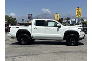$34495 : Nissan Frontier 2024 4x4 SL thumbnail