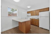 $1300 : 2 habitaciones y 1 baño thumbnail