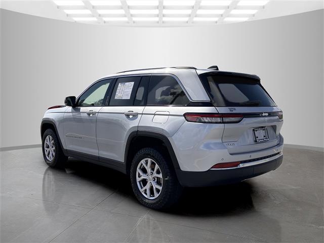 $36995 : Pre-Owned 2022 Grand Cherokee image 7
