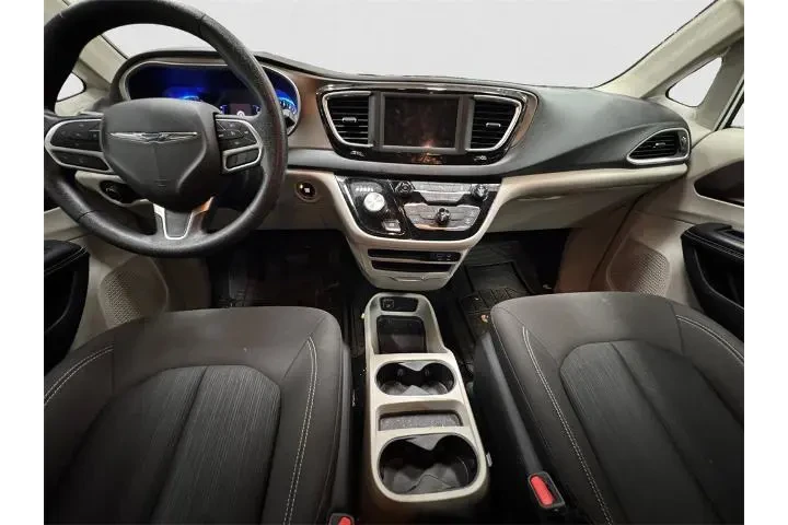 $19971 : Chrysler Voyager 2020 L 4dr image 10