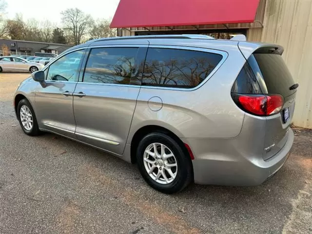 $11999 : 2020 Pacifica Touring L image 8
