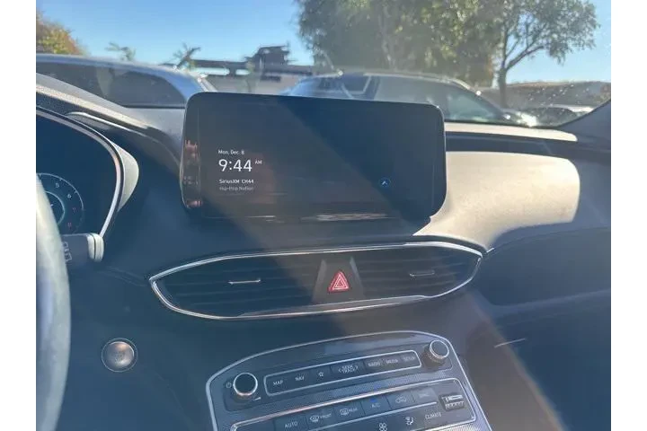 $27900 : Hyundai SANTA FE Plug-In Hyb image 8