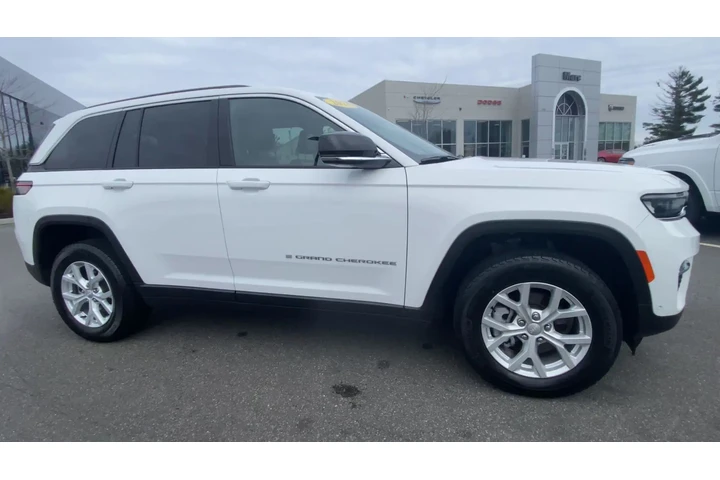 $32109 : Jeep Grand Cherokee 2023 4x4 image 4