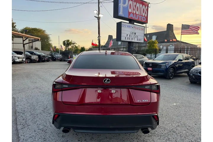 2022 IS 300 RWD image 6