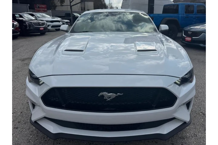 2022 Mustang GT Premium Coupe image 4