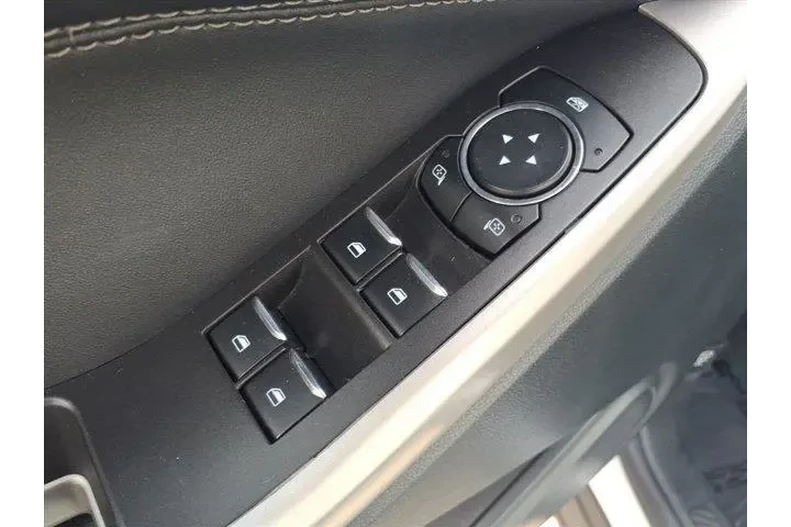 $28897 : Ford Explorer 2024 AWD XLT 4 image 8