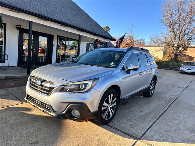 2019 Outback image 1