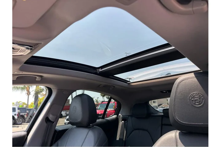 $17997 : 2019 Stelvio image 8
