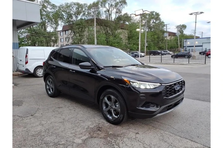 $29839 : Ford Escape 2025 AWD ST-Line image 1