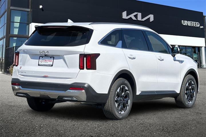 $36805 : New 2025 Sorento S image 5