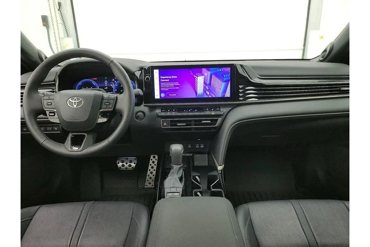 $33998 : Toyota Camry 2025 SE 4dr Sed image 9