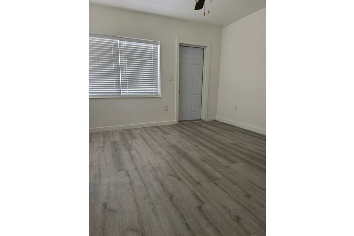 $1950 : Apartamento grande image 2