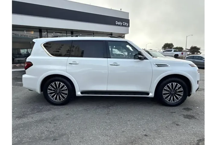 $34388 : Nissan Armada 2023 4x4 SL 4d image 10