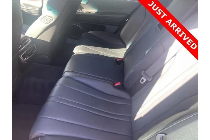 $34000 : Genesis G80 2022 2.5T 4dr Se image 8