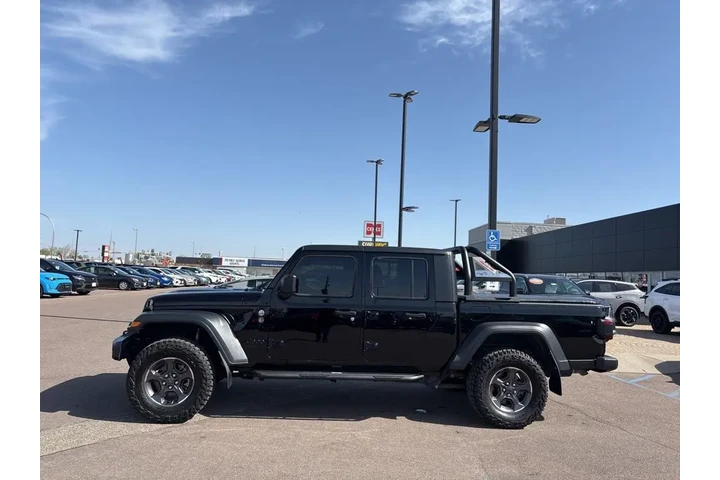 $26999 : 2020 Gladiator Sport image 8