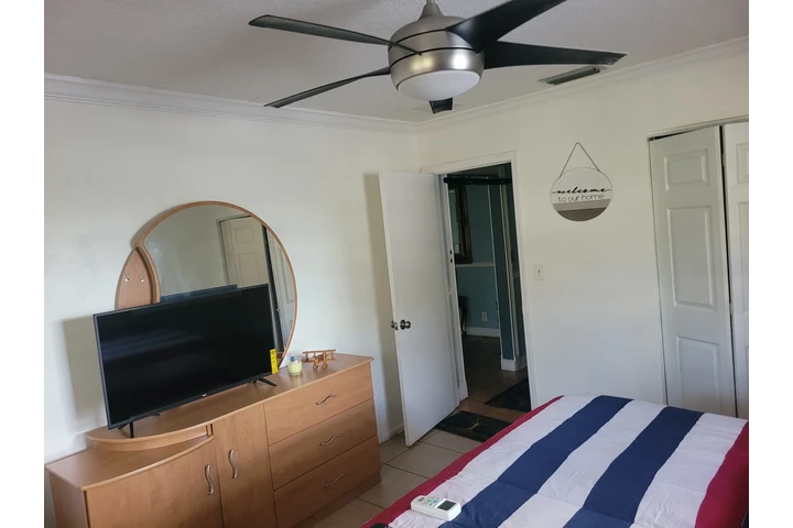 $875 : Rento habitacion Amueblada . image 2