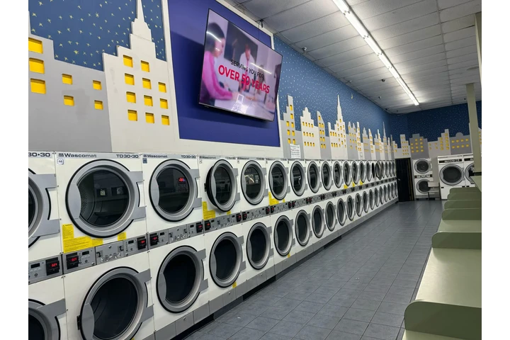 Home Wash Coin Laundry image 10