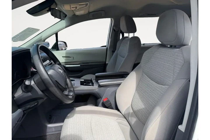 $39999 : Toyota Sienna 2023 LE 8-Pass image 9