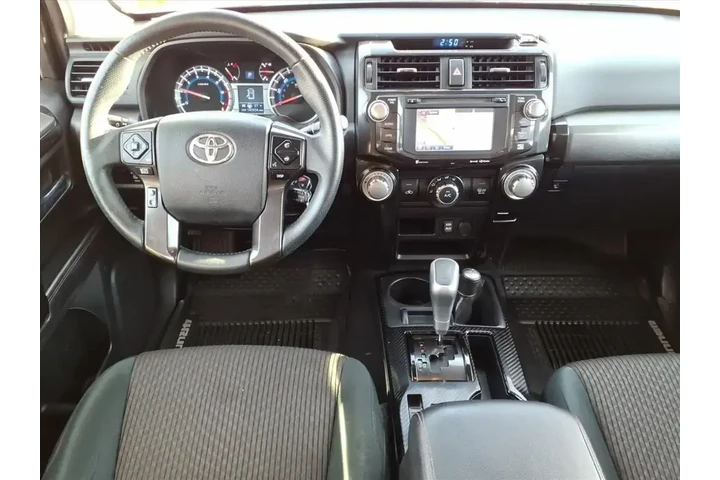 $27968 : Toyota 4Runner 2019 4x4 SR5 image 9