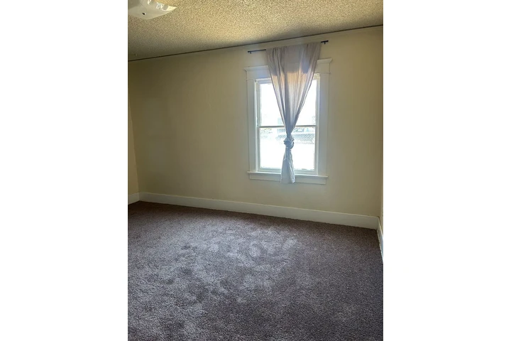 $900 : Welcome to this cozy Downey ! image 5