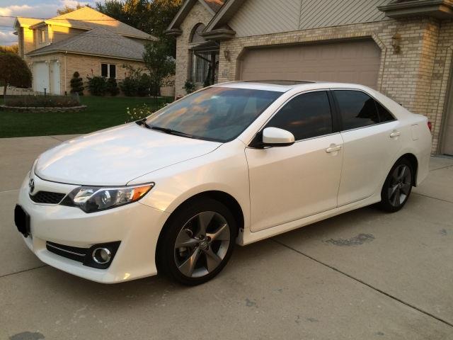 $8300 : **2014 TOYOTA CAMRY SE SPORT** image 1