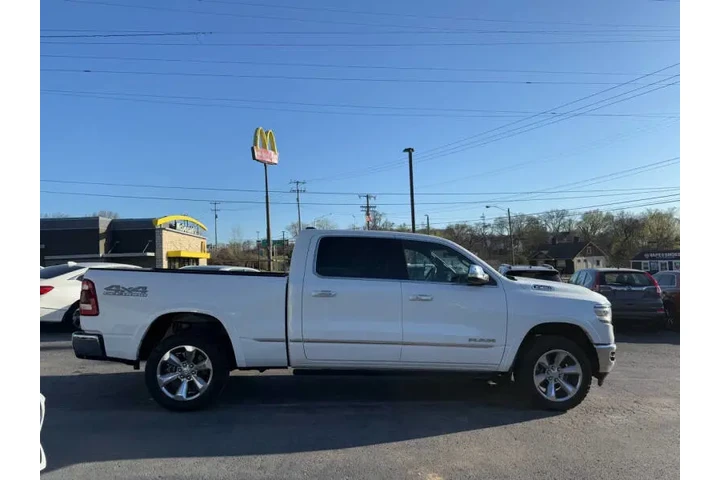 $27995 : 2019 RAM 1500 Limited image 6