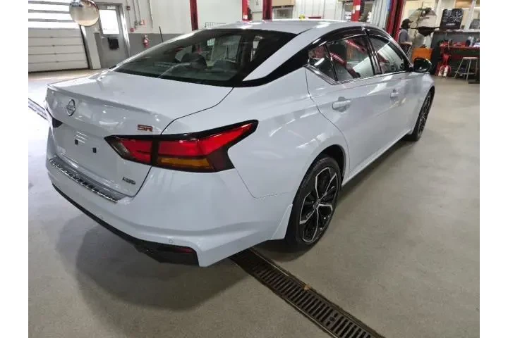 $23995 : Nissan Altima 2023 AWD 2.5 S image 8