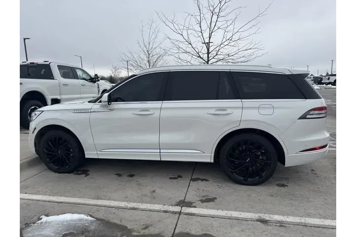 $29817 : Lincoln Aviator 2021 AWD Res image 2