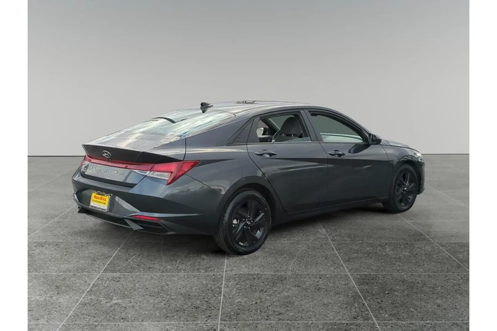 Hyundai ELANTRA 2021 image 5