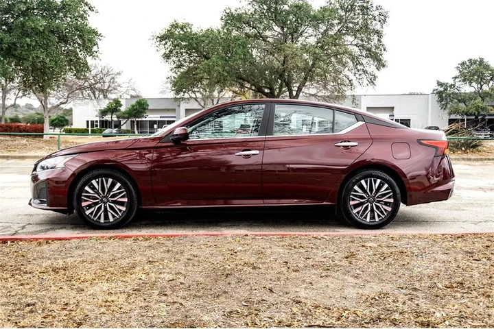 $22794 : Nissan Altima 2024 2.5 SV 4d image 8