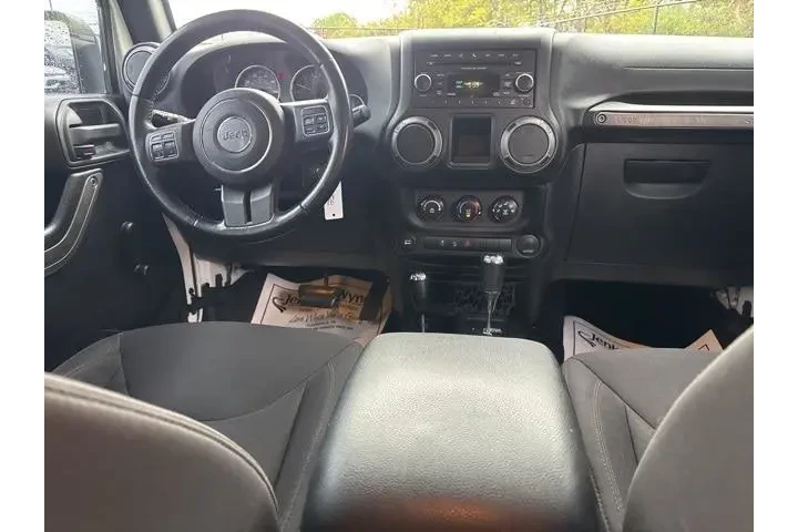 $18269 : Jeep Wrangler Unlimited 2015 image 9