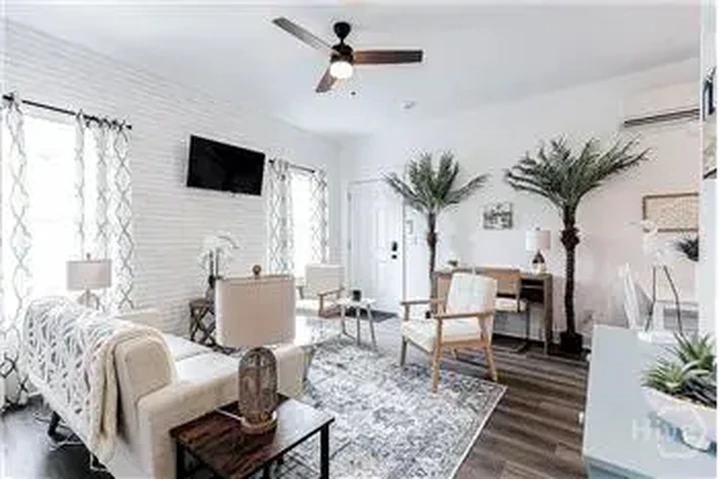 $1700 : Rental property with 2 bedro image 5