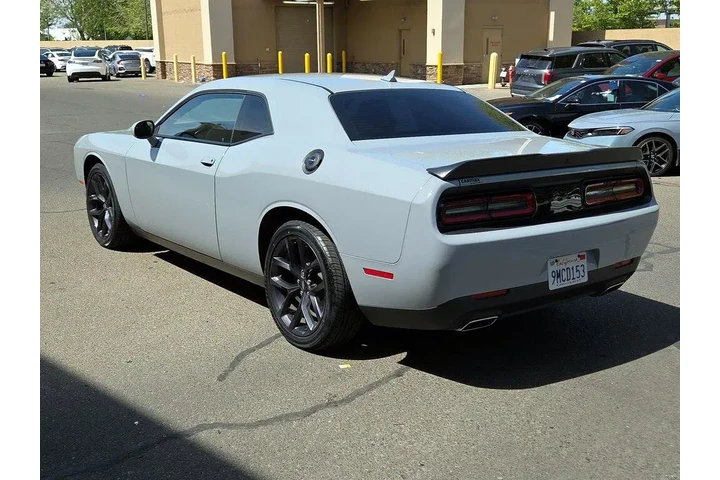 $25998 : Dodge Challenger 2022 SXT 2d image 7