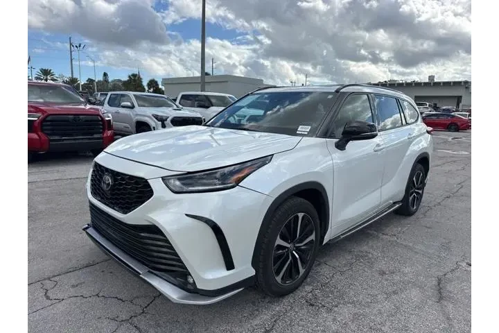 $30988 : Toyota Highlander 2021 XSE 4 image 7