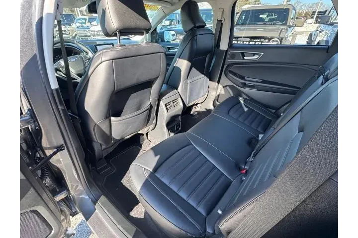 $28700 : Ford Edge 2023 AWD SEL 4dr C image 9