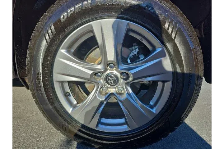 $32995 : Toyota RAV4 Hybrid 2023 AWD image 6