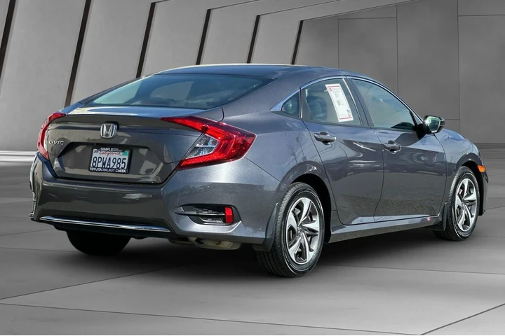 $20500 : Honda Civic 2019 LX 4dr Seda image 4