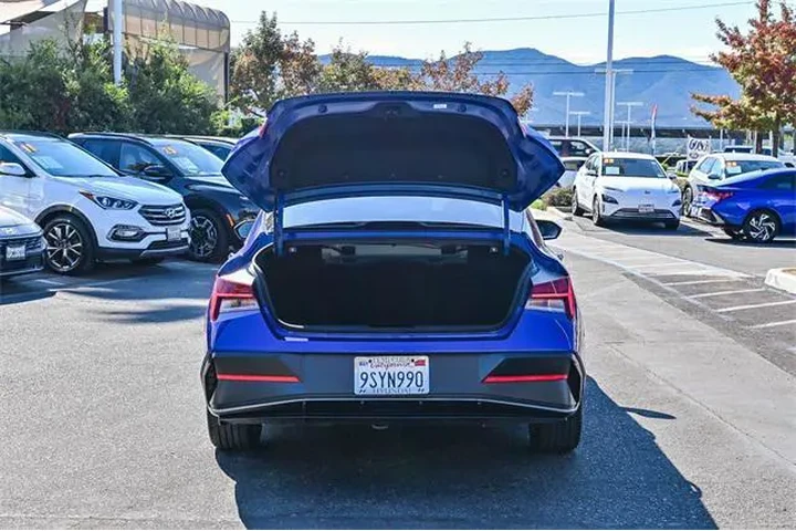 $23000 : Hyundai ELANTRA 2025 SEL Con image 8