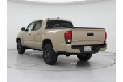 $33998 : Toyota Tacoma 2020 4x4 SR5 V thumbnail