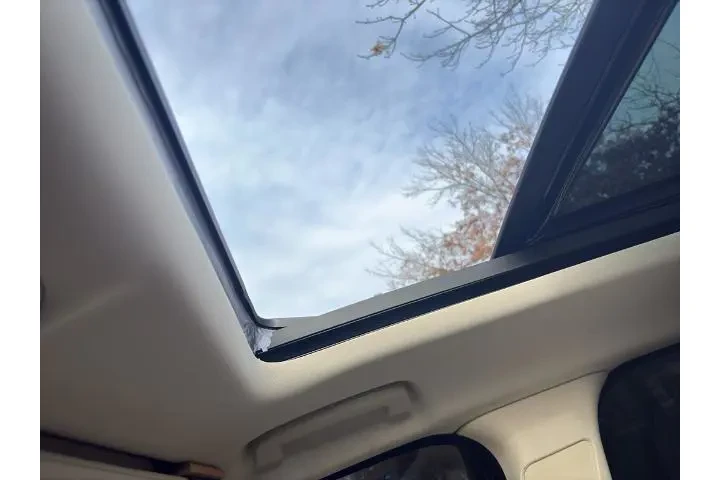 $28750 : Land Rover Range Rover Sport image 7