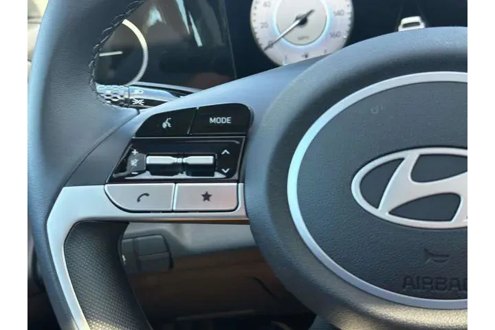 $26550 : Hyundai ELANTRA 2026 Limited image 9