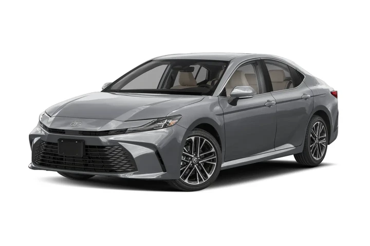 2025 Camry XLE image 1