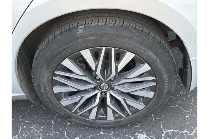 Nissan Altima 2023 AWD 2.5 S image 3