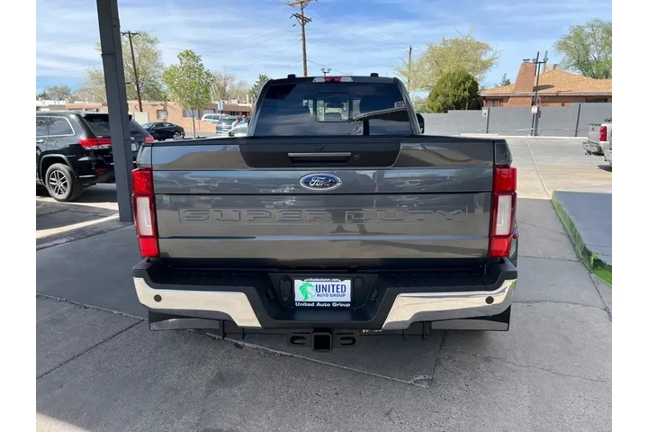2020 F-350 SD Lariat Crew Cab image 6