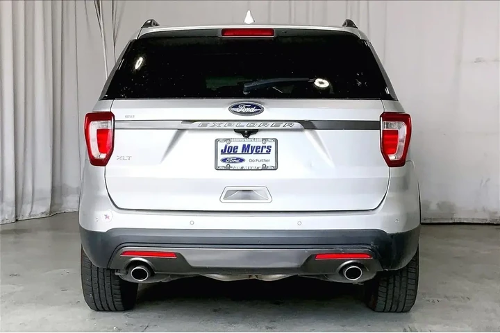 $17991 : Ford Explorer 2017 XLT 4dr S image 3