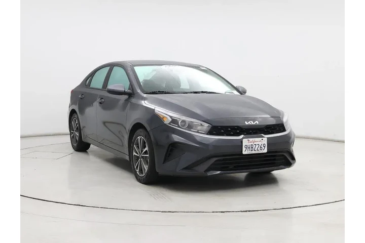$17998 : Kia Forte 2023 LXS 4dr Sedan image 1