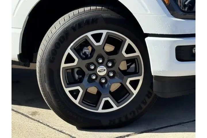 $36987 : Ford F-150 2024 4x2 STX 4dr image 3